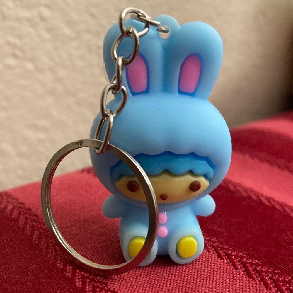 5/$10❤️❤️❤️NEW Cartoon Keychain